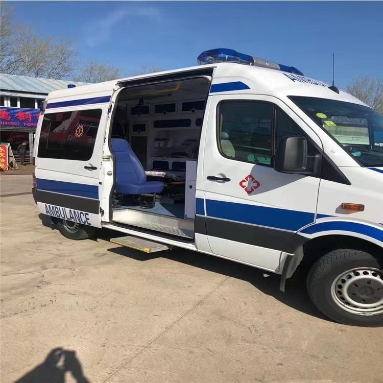 鼎城私人长途救护车出租转院回家